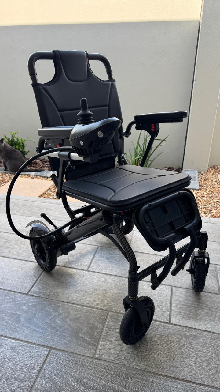All-Terrain Folding Electric Wheelchair with Suspension - Image 3