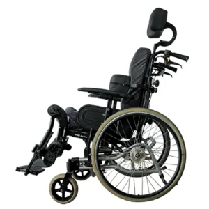 Invacare Rea Azalea Manual Wheelchair (Pre-Owned)